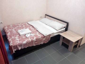 Фото номера Эконом двухместный Отель Travel Hotels Neva u Moskovskogo Vokzala г. Санкт-Петербург 2