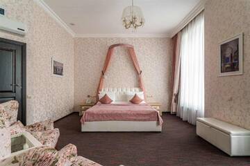 Фото номера Люкс с двуспальной кроватью «king-size», балконом, джакузи Гостиница Кравт Отель г. Санкт-Петербург 2