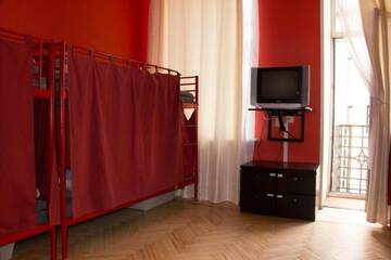 Фото номера Номер 5: место в 10-местном номере Хостел  Old Flat г. Санкт-Петербург 3