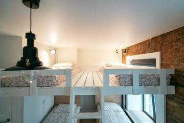 Фото номера Семейный номер Комфорт Хостел Bigland House г. Санкт-Петербург 5