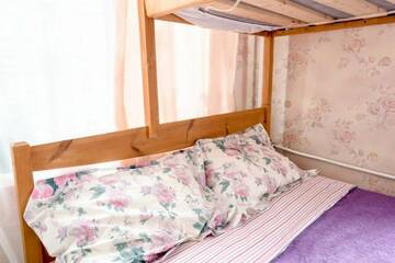 Фото номера Трехместный номер с окном Хостел Хостел Страна Чудес г. Санкт-Петербург 5