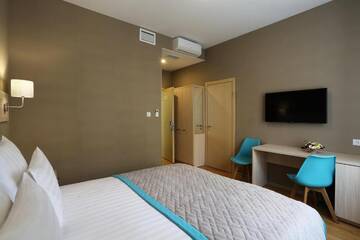 Фото номера Полулюкс Гостиница UHOTEL г. Санкт-Петербург 3