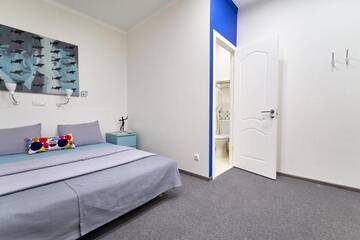 Фото номера Двухместный номер Делюкс с 1 кроватью Мини-отель ArtBox Hotel г. Санкт-Петербург 6