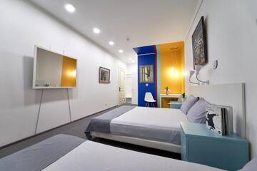 Фото номера Трехместный номер Мини-отель ArtBox Hotel г. Санкт-Петербург 7