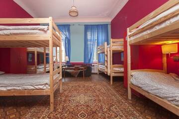 Фото номера Кровать в общем номере с десятью кроватями Хостел Late Breakfast Club Hostel г. Санкт-Петербург 2