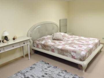 Фото номера номер для двоих с большой двухспальной кроватью (king size)  Хостел Хостел Стрит-С г. Санкт-Петербург 2