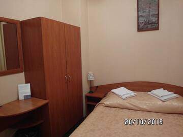 Фото номера  Бюджетный  номер с 2  кроватями и общей ванной комнатой Гостевой дом Никита г. Санкт-Петербург 3