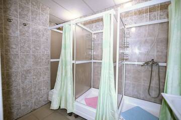 Фото номера 4-х местный  Гостиница Гостиница SolHostel г. Санкт-Петербург 11